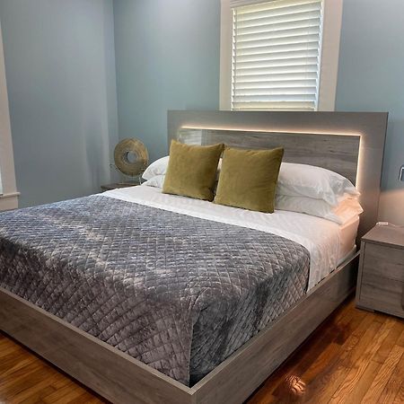Luxury Designer Villa By The Beach Bright Beautiful Brand New Galveston Bagian luar foto