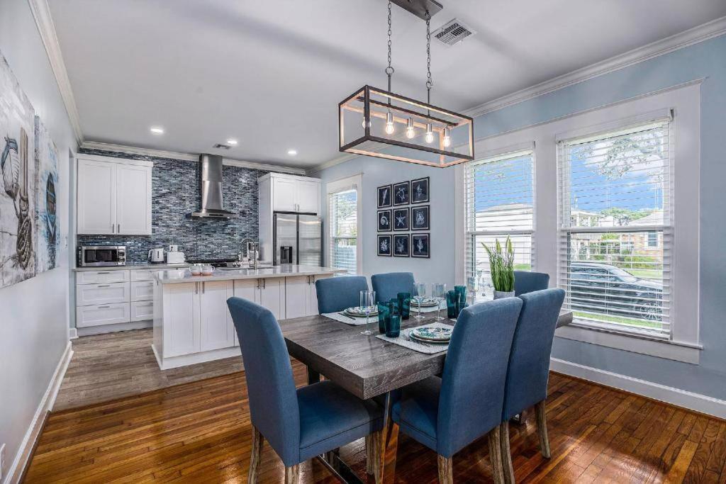 Luxury Designer Villa By The Beach Bright Beautiful Brand New Galveston Bagian luar foto