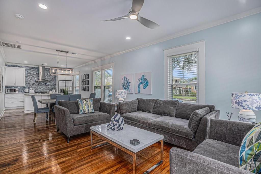 Luxury Designer Villa By The Beach Bright Beautiful Brand New Galveston Bagian luar foto