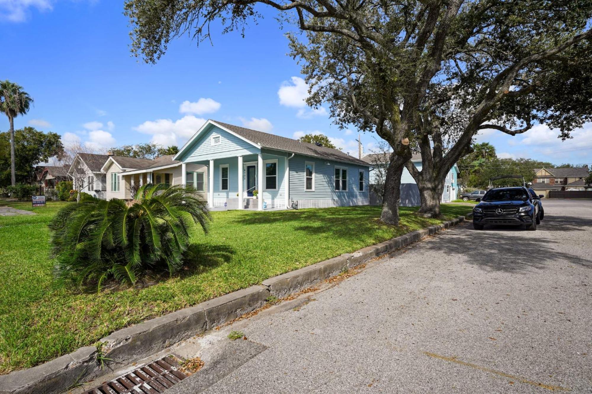 Luxury Designer Villa By The Beach Bright Beautiful Brand New Galveston Bagian luar foto